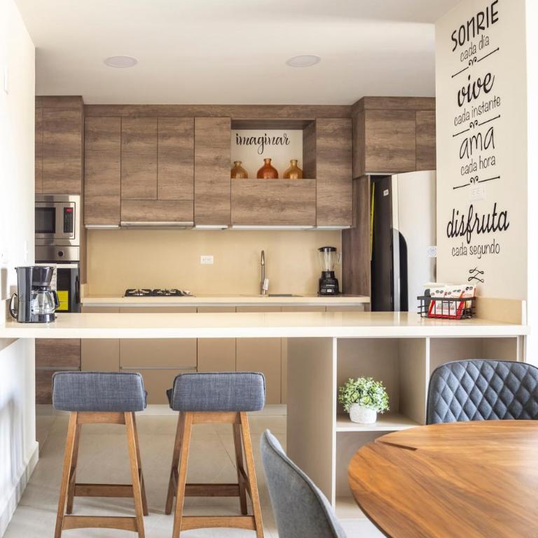 Moderno Apartamento con piscina a 20 min APTO y Cintermex - Apartamento de 2 dormitorios - 35