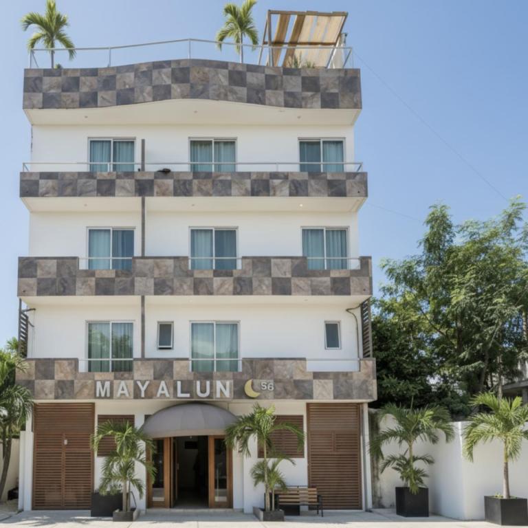 Pool & Patio 1BR 2BR Suites Sleeps 2-8, Beach & 5th Ave 10 Min, New Chedraui 15 Min, Kitchen WiFi AC - Apartment mit 1 Schlafzimmer und Terrasse - 7