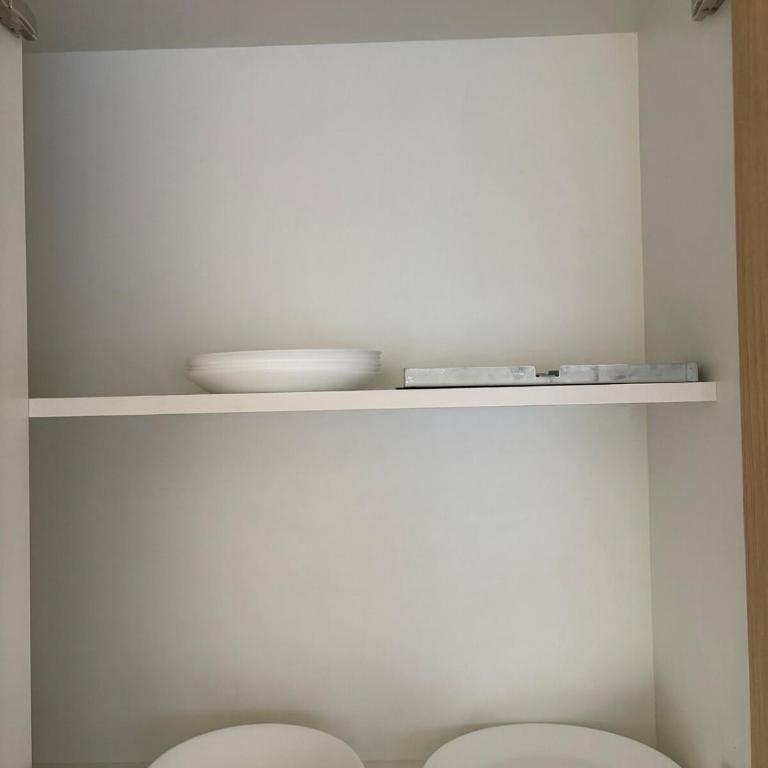 Remodeled apartment, park and 2 parking spaces - Three-Bedroom Apartment - 14