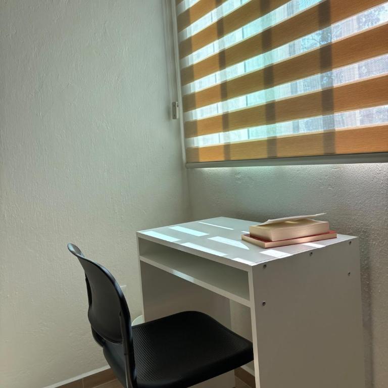 Remodeled apartment, park and 2 parking spaces - Three-Bedroom Apartment - 33
