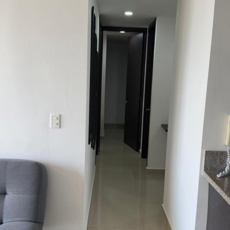 MODERNO Y ACOGEDOR Apartamento A UNOS PASOS DEL CENTRO COMERCIAL BUENAVISTA - Two-Bedroom Apartment with Balcony - 6
