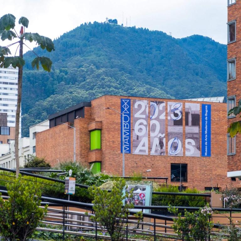 Loft Moderno con vista a Monserrate y zona turística - Apartamento de 1 dormitorio - 21