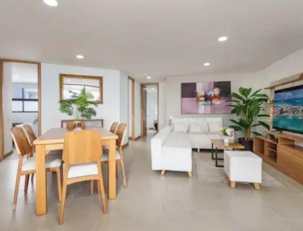 Espectacular vista de Medellín, 2 habitaciones en Las palmas - Two-Bedroom Apartment - 8