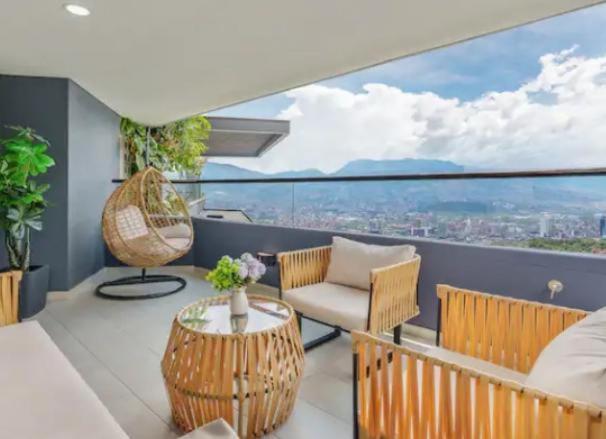 Espectacular vista de Medellín, 2 habitaciones en Las palmas - Two-Bedroom Apartment - 16