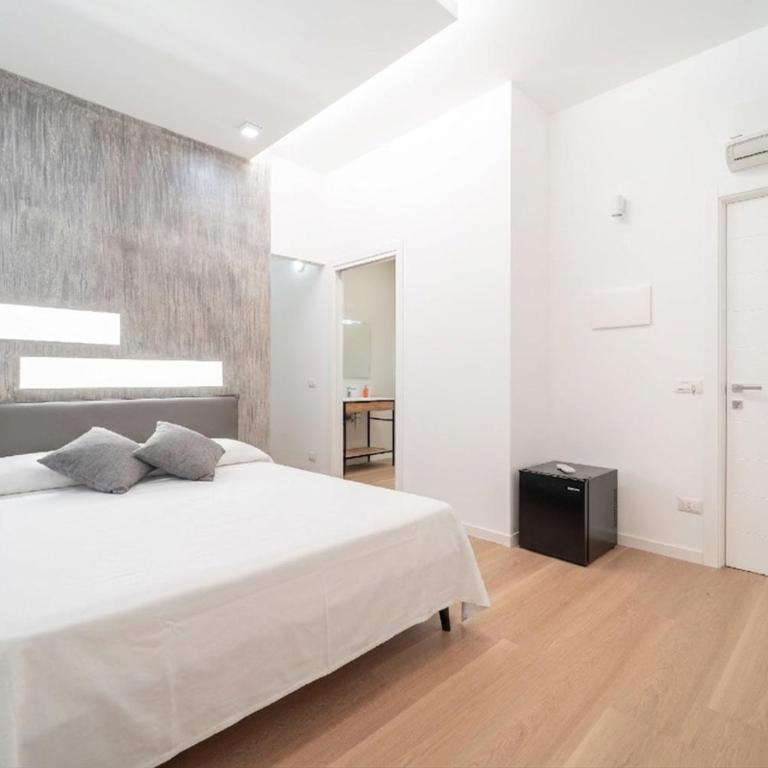 Cloe - Luxury Rooms - Camera Matrimoniale Superior - 2