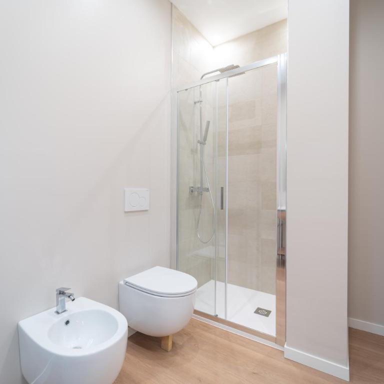 Cloe - Luxury Rooms - Camera Matrimoniale Deluxe con Vasca - 6