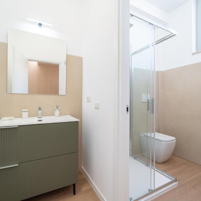Cloe - Luxury Rooms - Suite Deluxe con Vasca Idromassaggio - 13