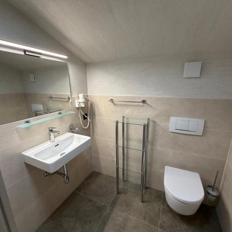 Appartement Pension Sankt Sebastian Premium Summercard including - Apartment mit 2 Schlafzimmern und Balkon - 5