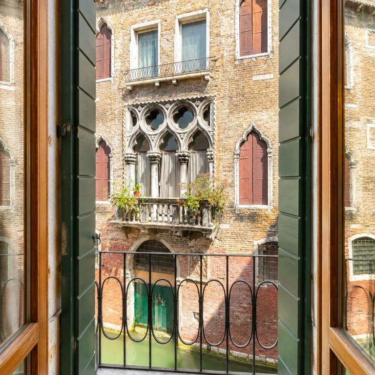 Canal View Boutique Apartments - Appartement 2 Chambres avec Balcon - 10