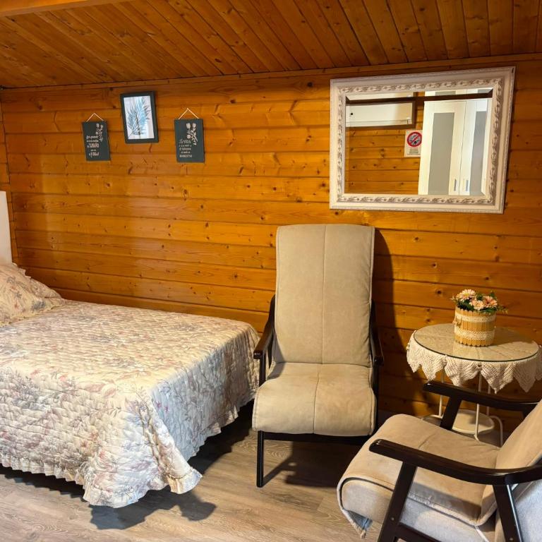 Camping Torremolinos - Habitación Doble con baño - 2 camas - 3