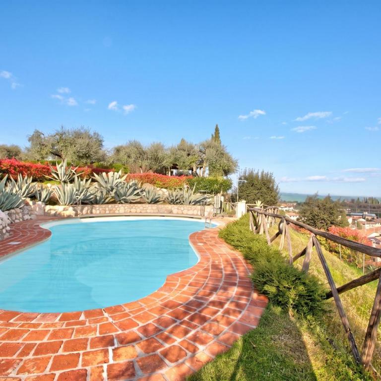 Agriturismo Cascina Crocelle - Lake View and Heated Pool - Two-bedroom apartment with Shared Garden - 13