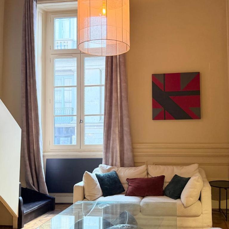 L'Auguste - métro A D - Coeur de Lyon - Apartment - 13