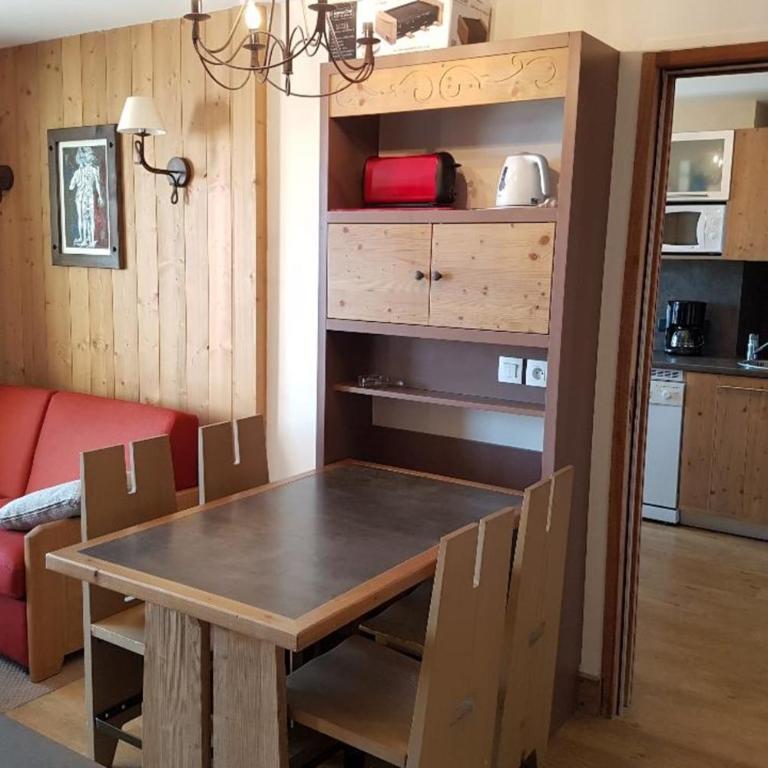 Appart 10 pers Idéal Familles Piscine & Sauna Ski aux pieds - Appartement - 3