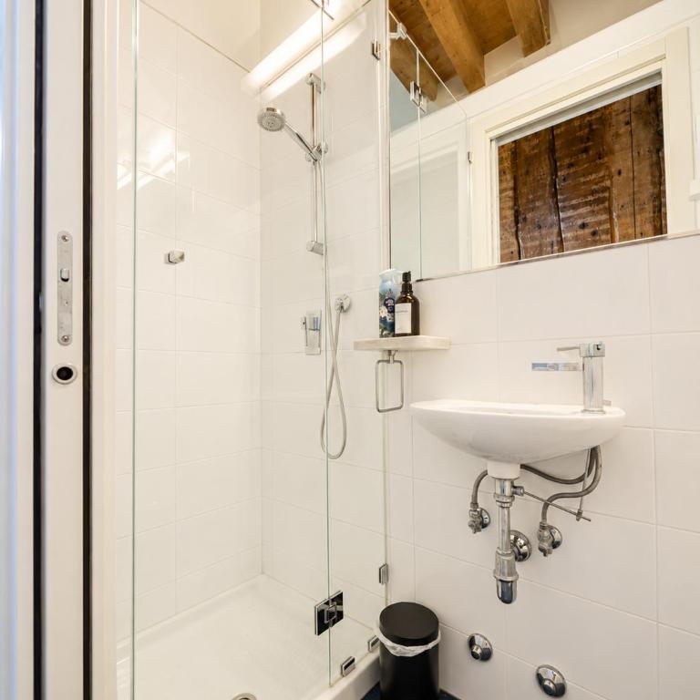 Canal View Boutique Apartments - Appartement 2 Chambres avec Balcon - 20