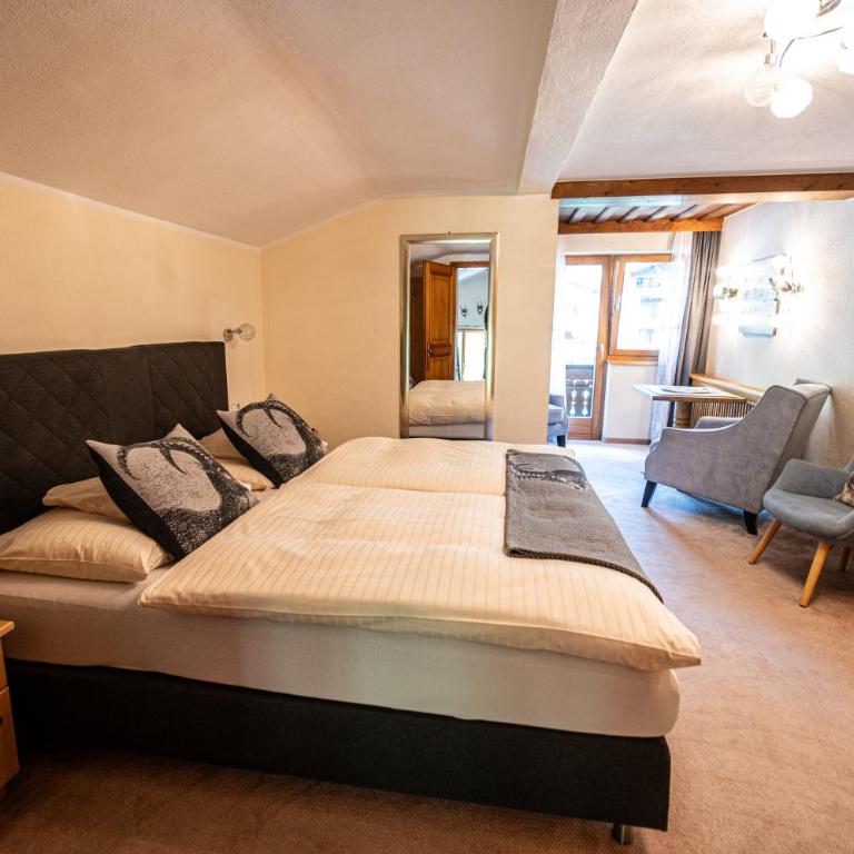 Pension Hartenfels - Doppelzimmer mit Balkon - 36