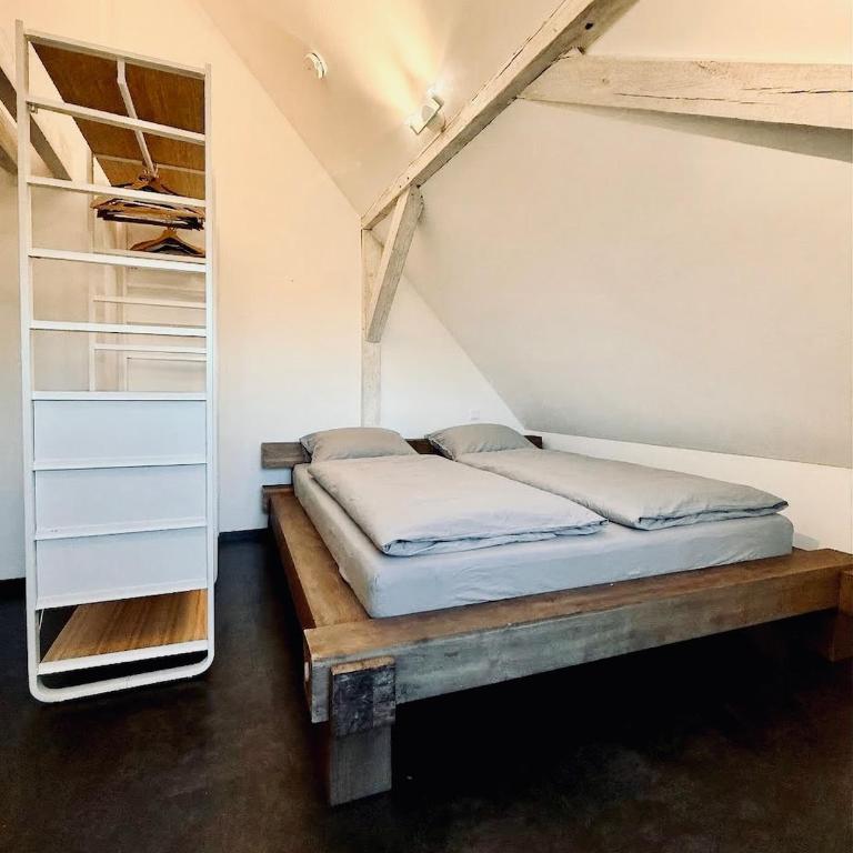 Einzigartige Dachgeschoss-Loft mit Dachterrasse Augsburg - Three-Bedroom Loft Apartment - 4