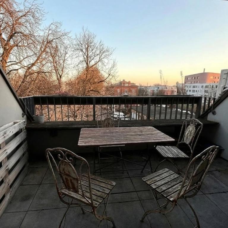 Einzigartige Dachgeschoss-Loft mit Dachterrasse Augsburg - Three-Bedroom Loft Apartment - 6