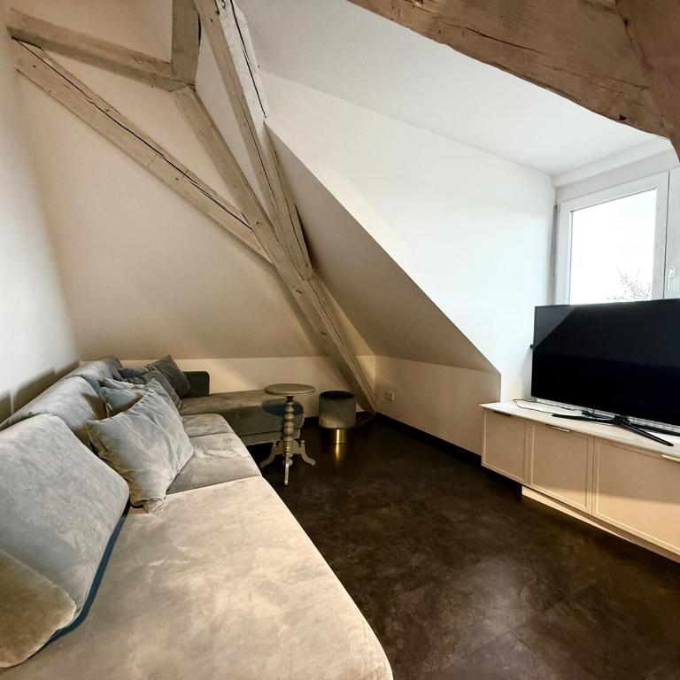 Einzigartige Dachgeschoss-Loft mit Dachterrasse Augsburg - Three-Bedroom Loft Apartment - 11