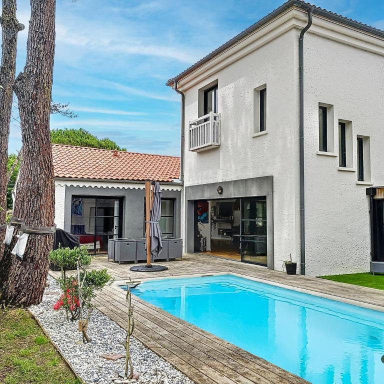 Villa Chiberta I Pool I Beach 2 minutes walk I 10 Pax I Parkings - Villa 1 Chambre - 4