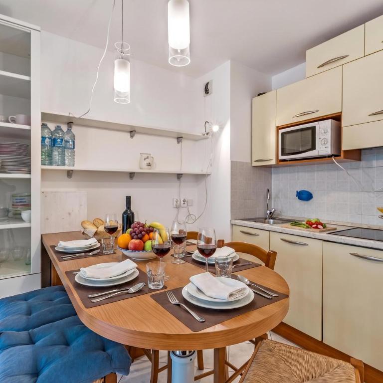 Appartement Les Jasmins - Happy Rentals - Studio avec Vue sur Jardin - 4