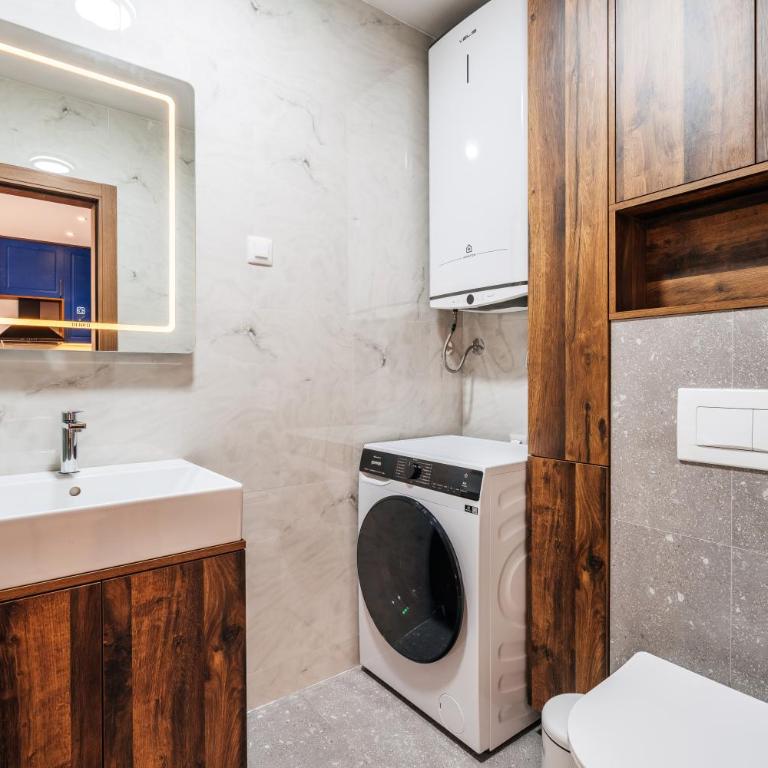 Central Apartments Budva - Apartman sa Balkonom - 14