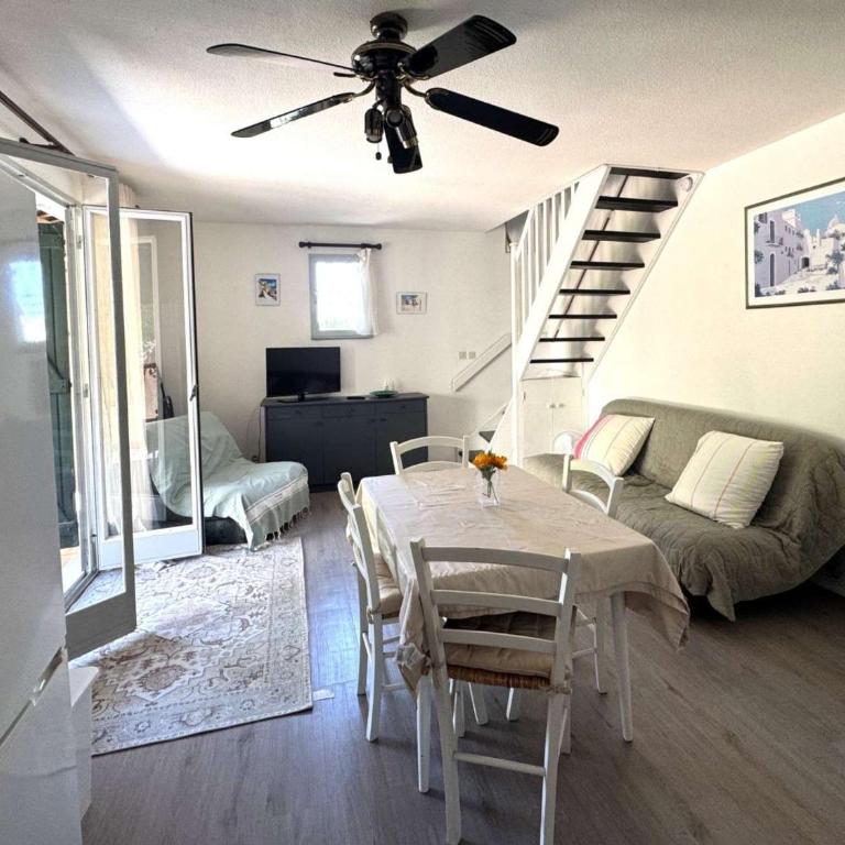 Villa mitoyenne T3 avec piscine et parking - FR-1-607-49 - Maison de Vacances - 1