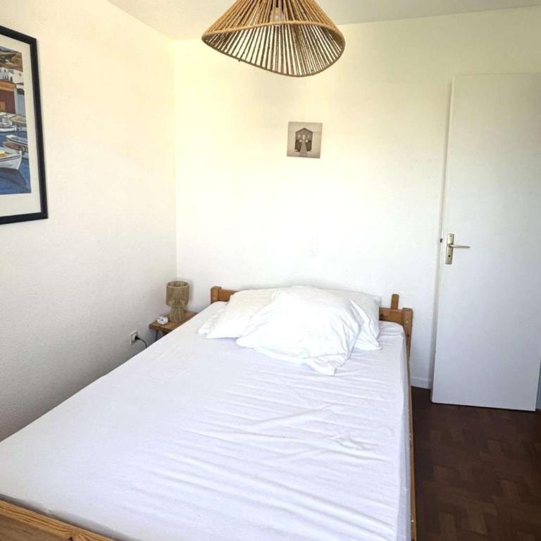 Villa mitoyenne T3 avec piscine et parking - FR-1-607-49 - Maison de Vacances - 13