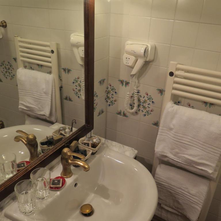 Chambres Mont Cervin - Camera Tripla Standard - 12