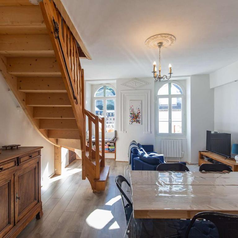 Appartement duplex confortable au cœur de Cauterets, idéal pour 6 personnes et proche des commodités. - FR-1-401-183 - Appartement (6 Adultes) - 8