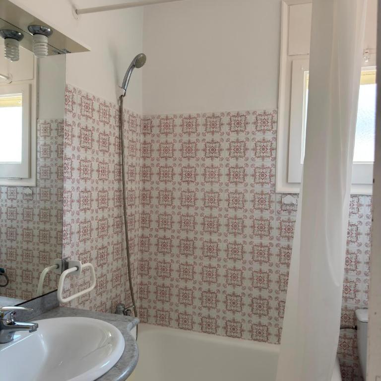 vistas al mar roses 3331 - Apartamento de 2 dormitorios con terraza y vistas al mar - 13