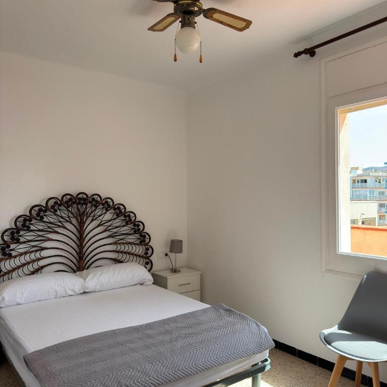 vistas al mar roses 3331 - Apartamento de 2 dormitorios con terraza y vistas al mar - 8