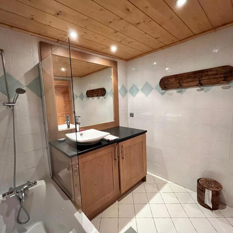 Appartement de standing avec piscine, proche des pistes - FR-1-624-38 - Apartment (6 Adults) - 16