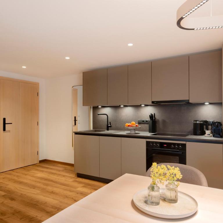 Aparthotel Saladina direkt an der Talstation - Apartment mit 1 Schlafzimmer und Balkon - 3