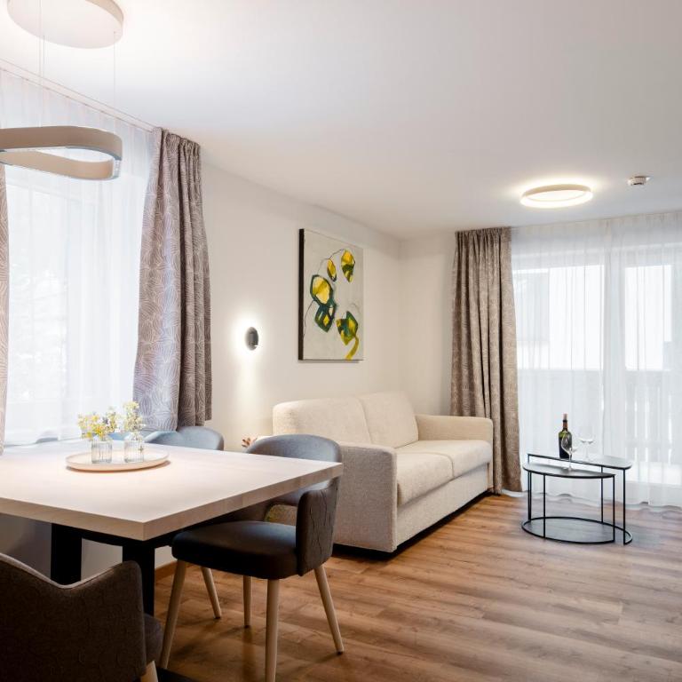 Aparthotel Saladina direkt an der Talstation - Apartment mit 1 Schlafzimmer und Balkon - 1