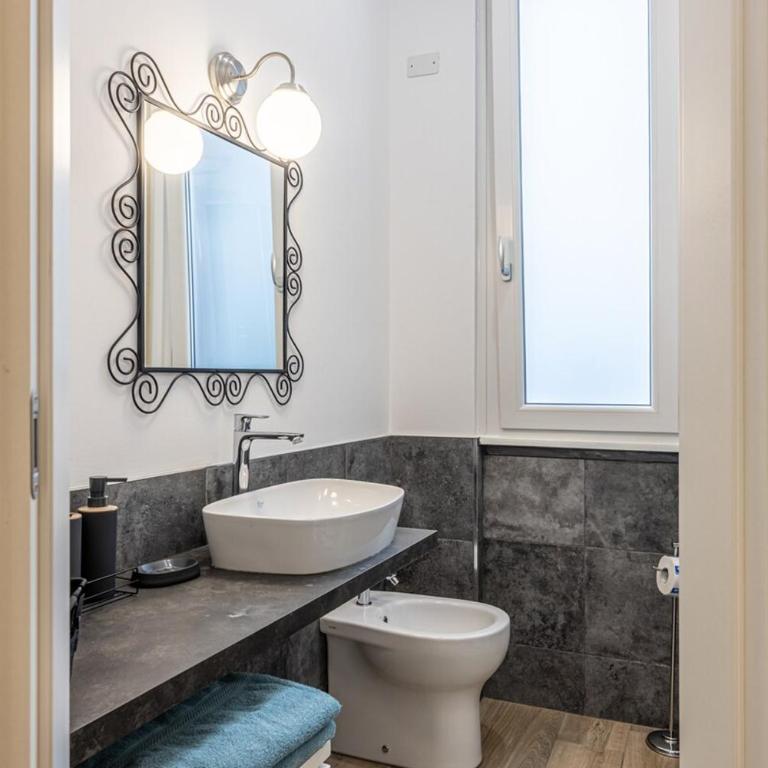 Urban Stay - Duomo - Appartamento con 2 Camere da Letto - 13