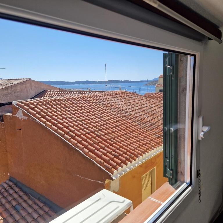 Calaluna - Monolocale con Vista Mare - 7