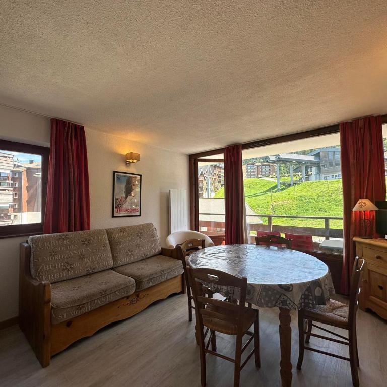 Bel appartement 36m² rénové, sans internet, 2 ch, 6 couchages à Morillon - Appartement 2 Chambres - 1