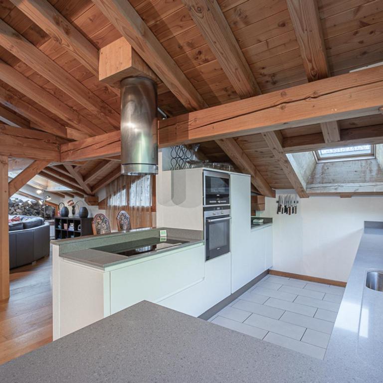 Superbe chalet 4 étoiles 8 pers, proche pistes, Wi-Fi, parking - FR-1-343-184 - Chalet - 7