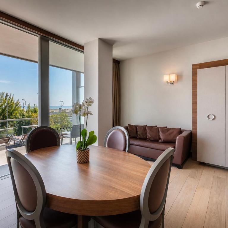 Waldorf Suite Hotel - Suite Presidenziale con Vista Mare - 6