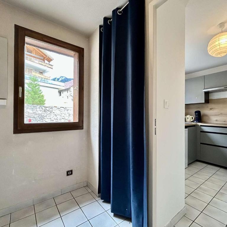 Appartement fonctionnel 2 pièces avec parking, centre Briançon - FR-1-330C-60 - Appartement (6 Adultes) - 17
