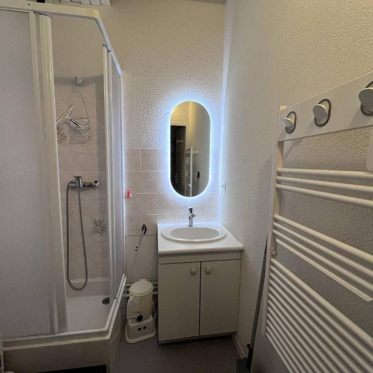 Doux séjour familial à Cauterets - FR-1-812-55 - Appartement - 6