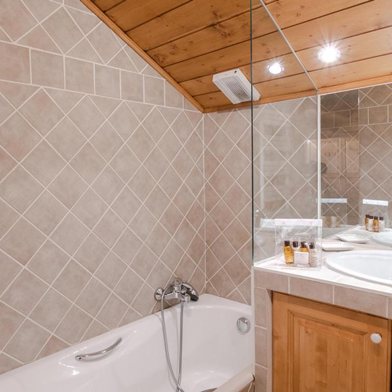 Bel appartement duplex pour 8, proche pistes à Chamonix avec wifi et parking - FR-1-343-188 - Apartment - 11