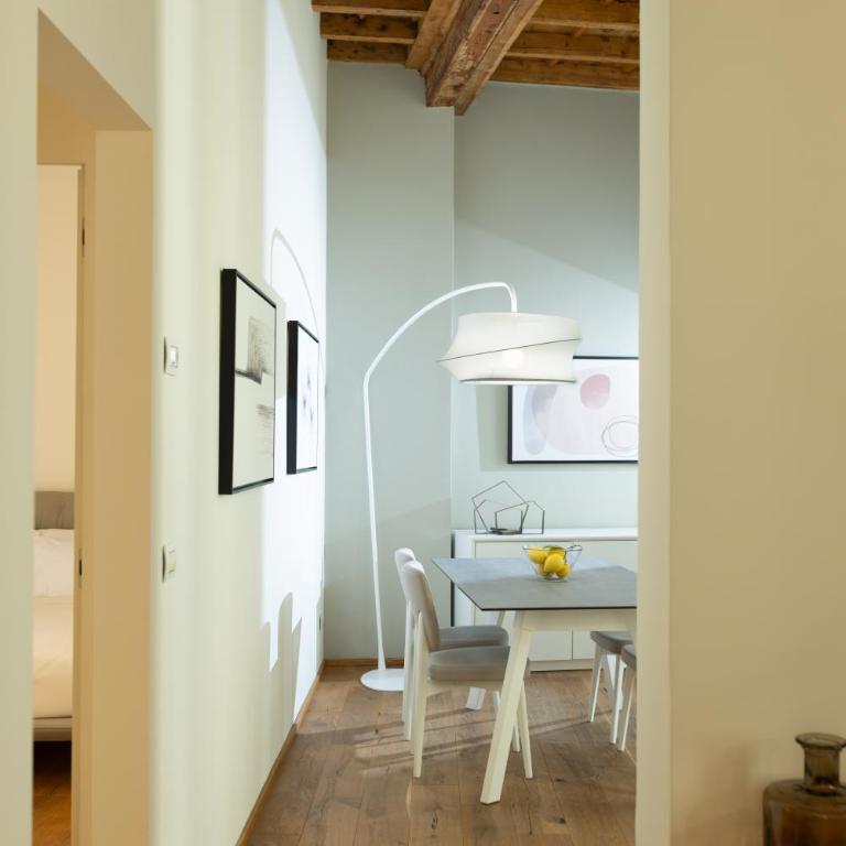 Palazzo Fulcorina - Appartamento Deluxe con 2 Camere da Letto - 1