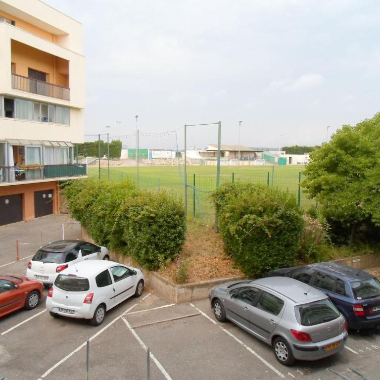 PROCHE DU STADE DE FOOT - ETOILE - FR-1-503-84 - Appartement (4 Adultes) - 10