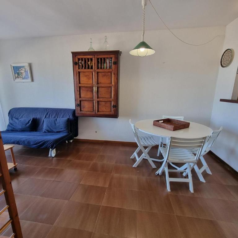 Apartamento acogedor en L'Escala con terraza cerca de la playa - HISP-236-156 - Apartment - 8