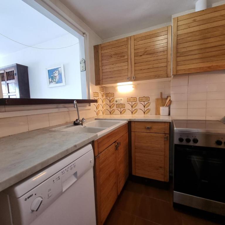Apartamento acogedor en L'Escala con terraza cerca de la playa - HISP-236-156 - Apartment - 14