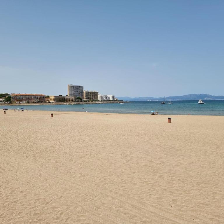 Apartamento acogedor en L'Escala con terraza cerca de la playa - HISP-236-156 - Apartment - 20