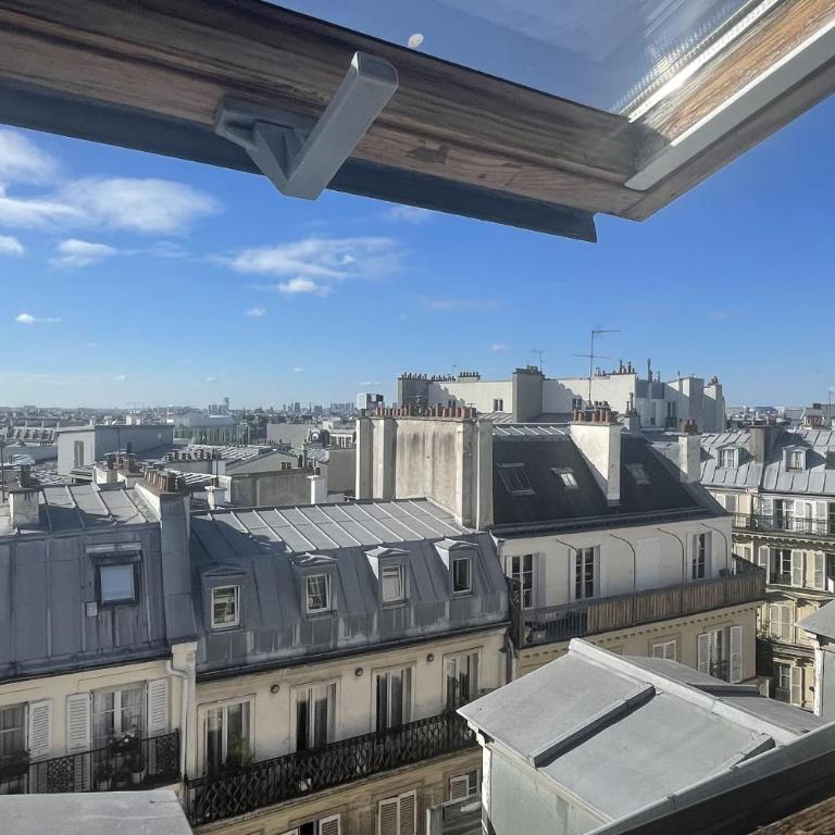 Appartement deux chambres avec balcon Paris 9e - Appartement - 6