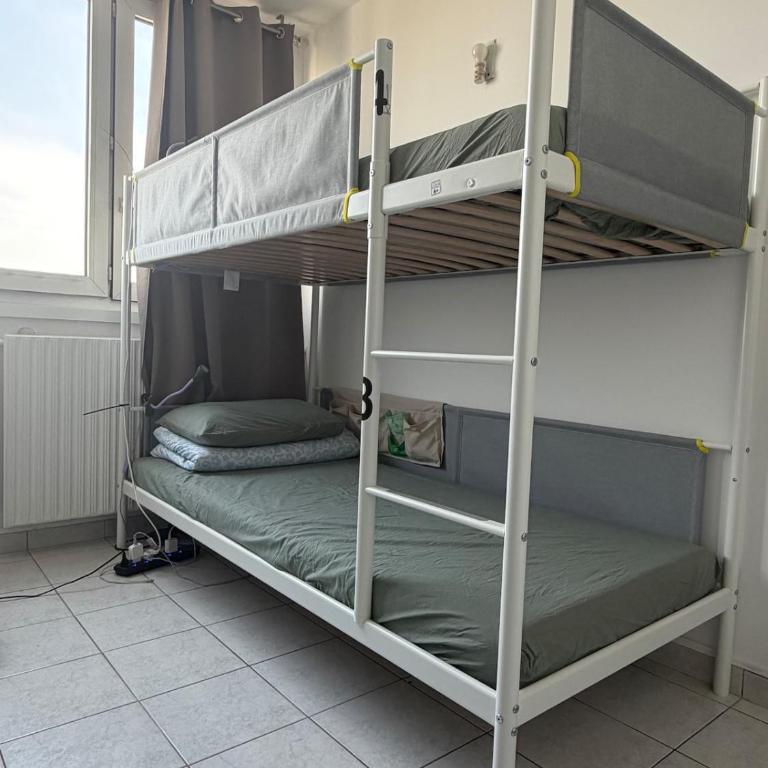 Paris Chinatown Hostel - Lit dans Dortoir Mixte de 4 Lits - 4