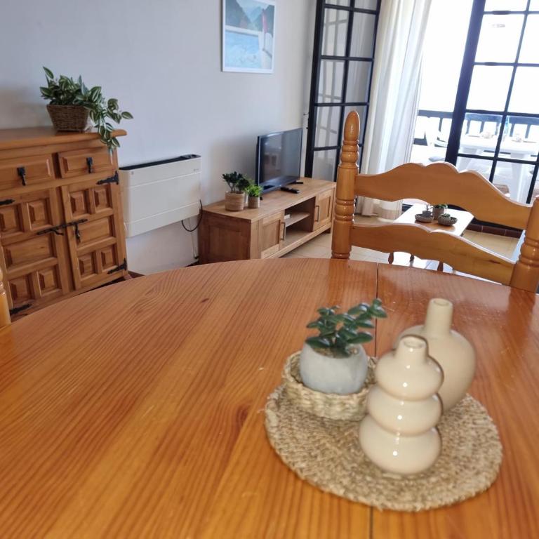 Apartamento acogedor con terraza y piscina a 50m de la playa - HISP-236-123 - Apartment - 3